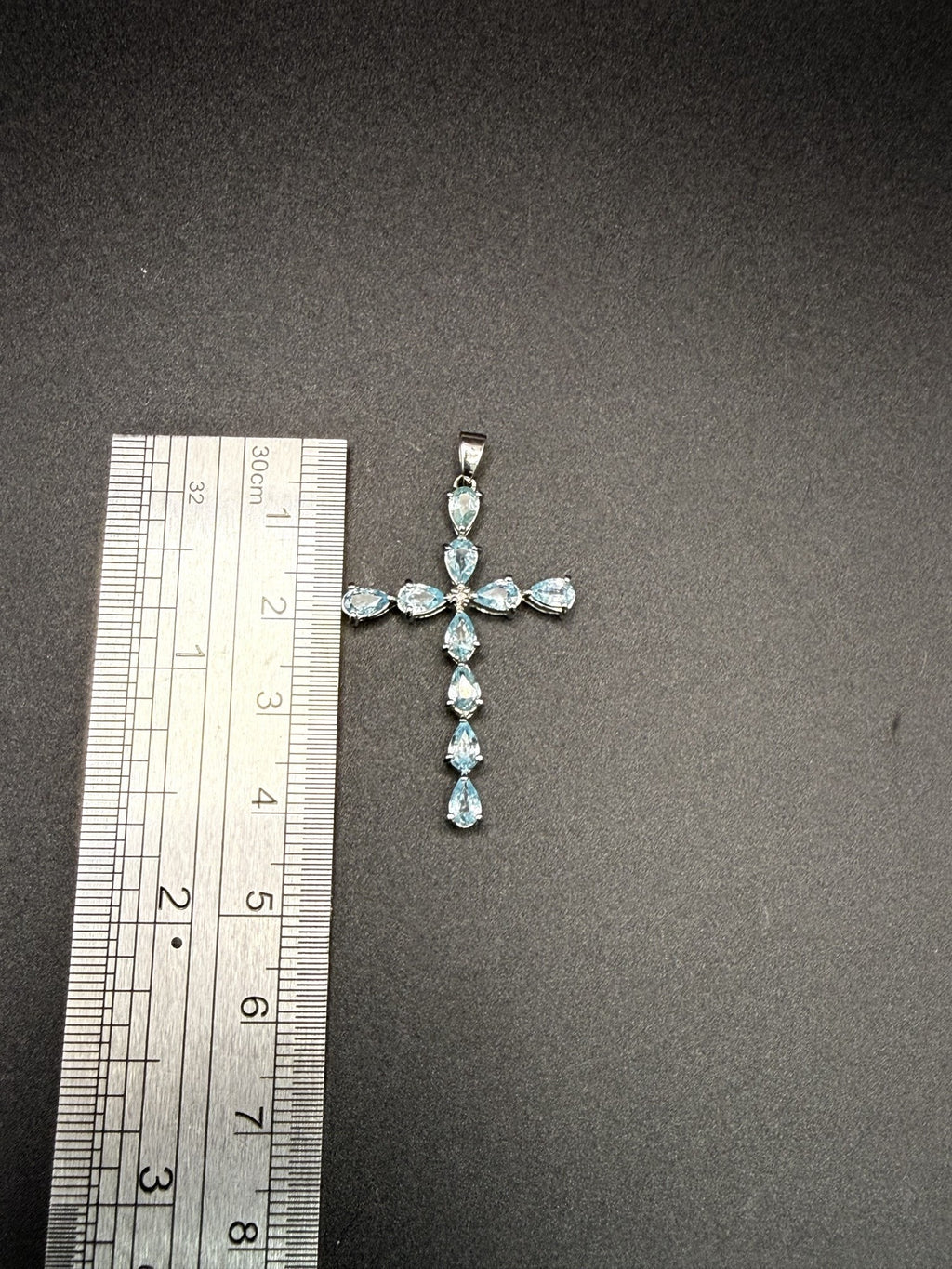 9ct white gold London blue topaz cross pendant
