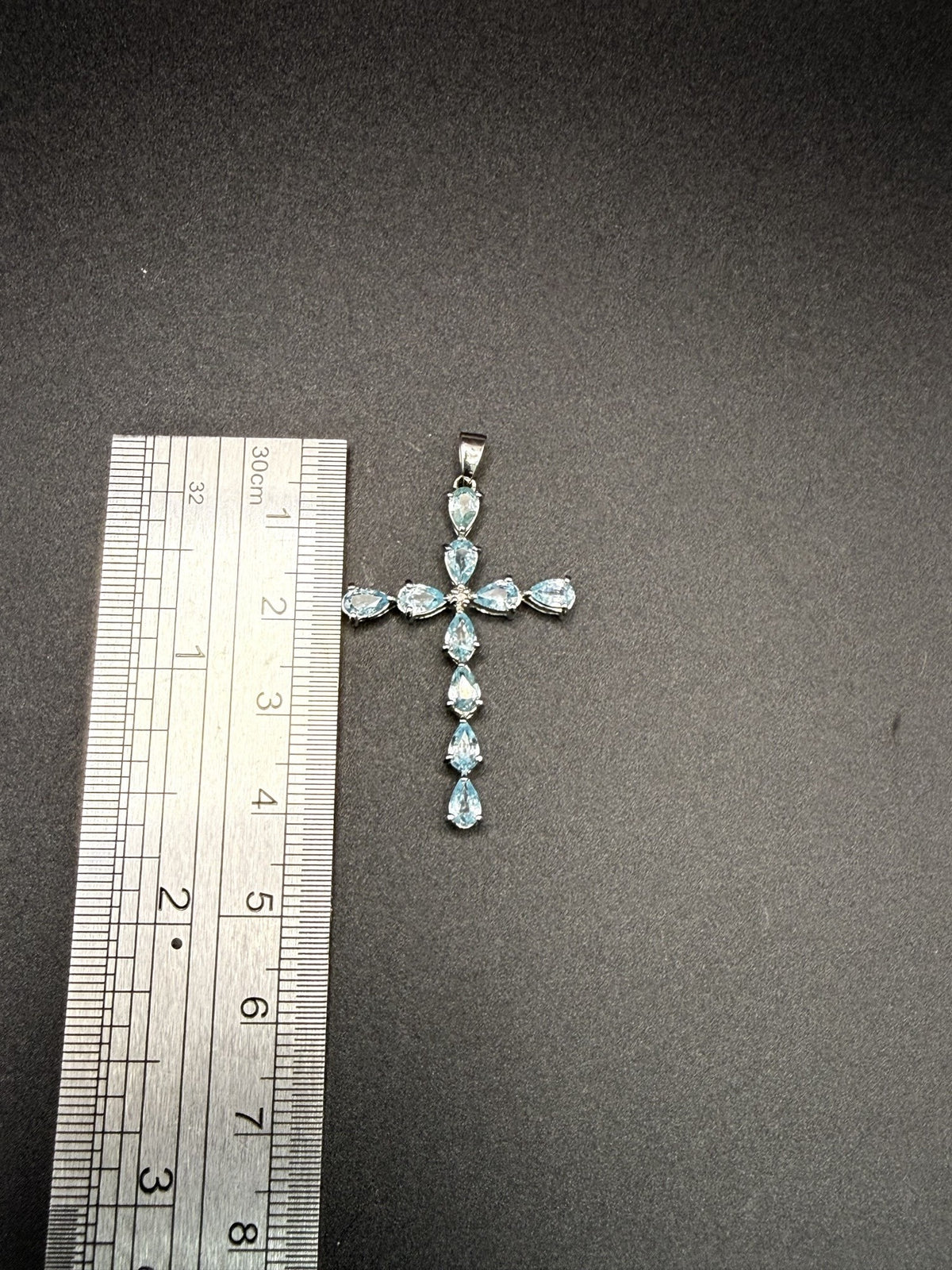 9ct white gold London blue topaz cross pendant