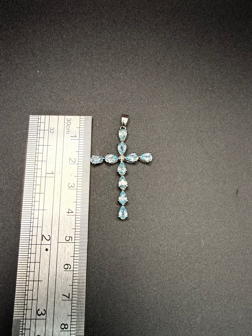 9ct White Gold Blue Topaz Cross Pendant 2.7g Hallmarked
