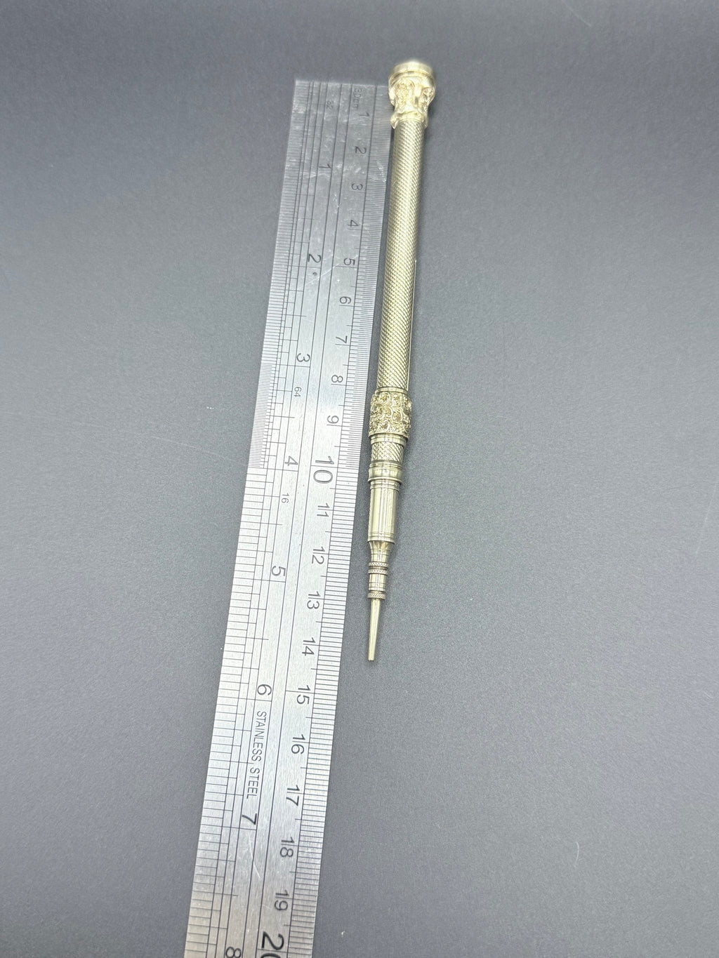 Antique Victorian 9ct Gold Propelling Pencil 18.2g Seal Top Engine Turned