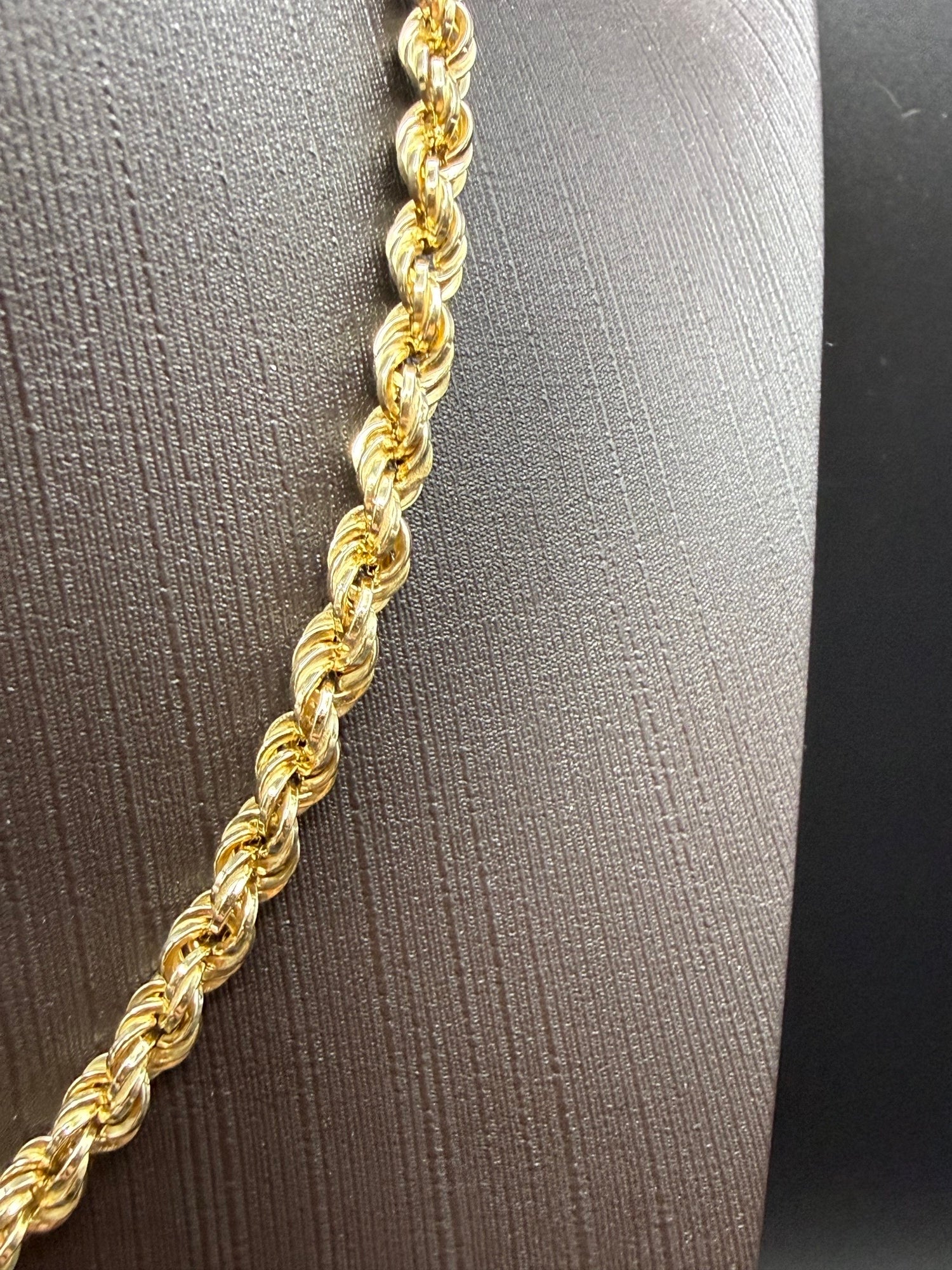 Solid 9ct Yellow Gold Italian Rope Chain Necklace 41cm 10.7g 375