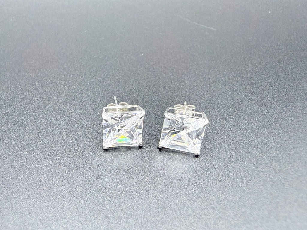 9ct White Gold Cubic Zirconia Princess Cut Stud Earrings Boxed