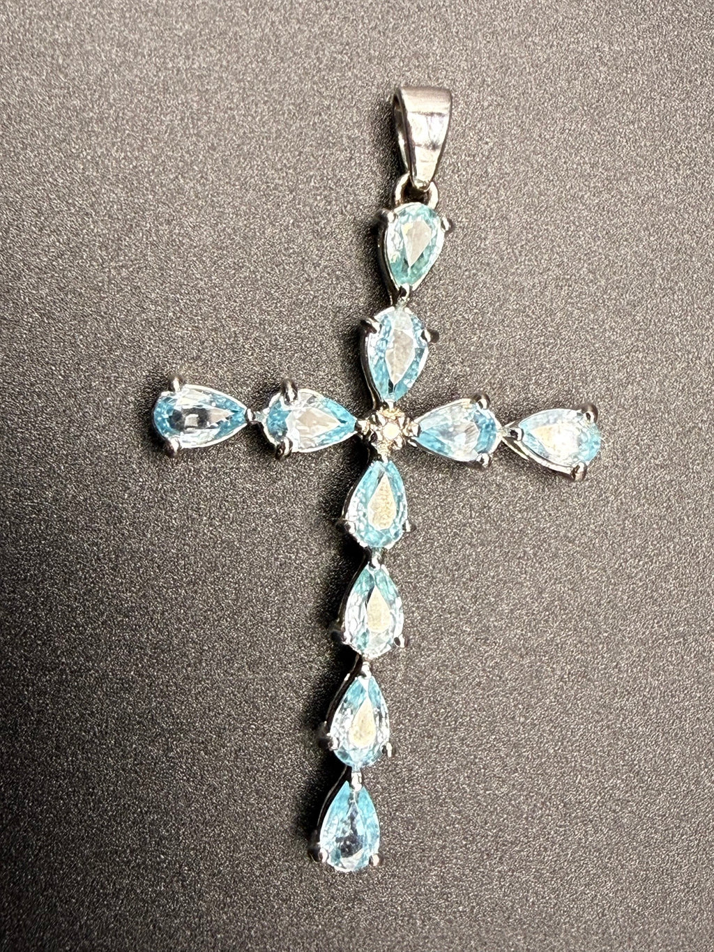 9ct White Gold Blue Topaz Cross Pendant 2.7g Hallmarked