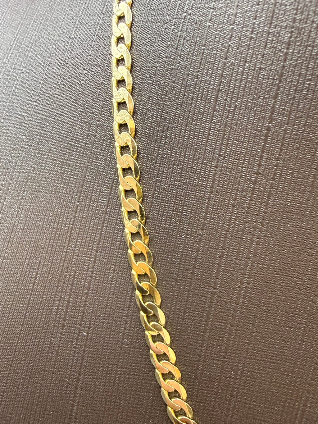Solid 9ct Yellow Gold Curb Chain Necklace 46cm 10.7g 375 Hallmarked