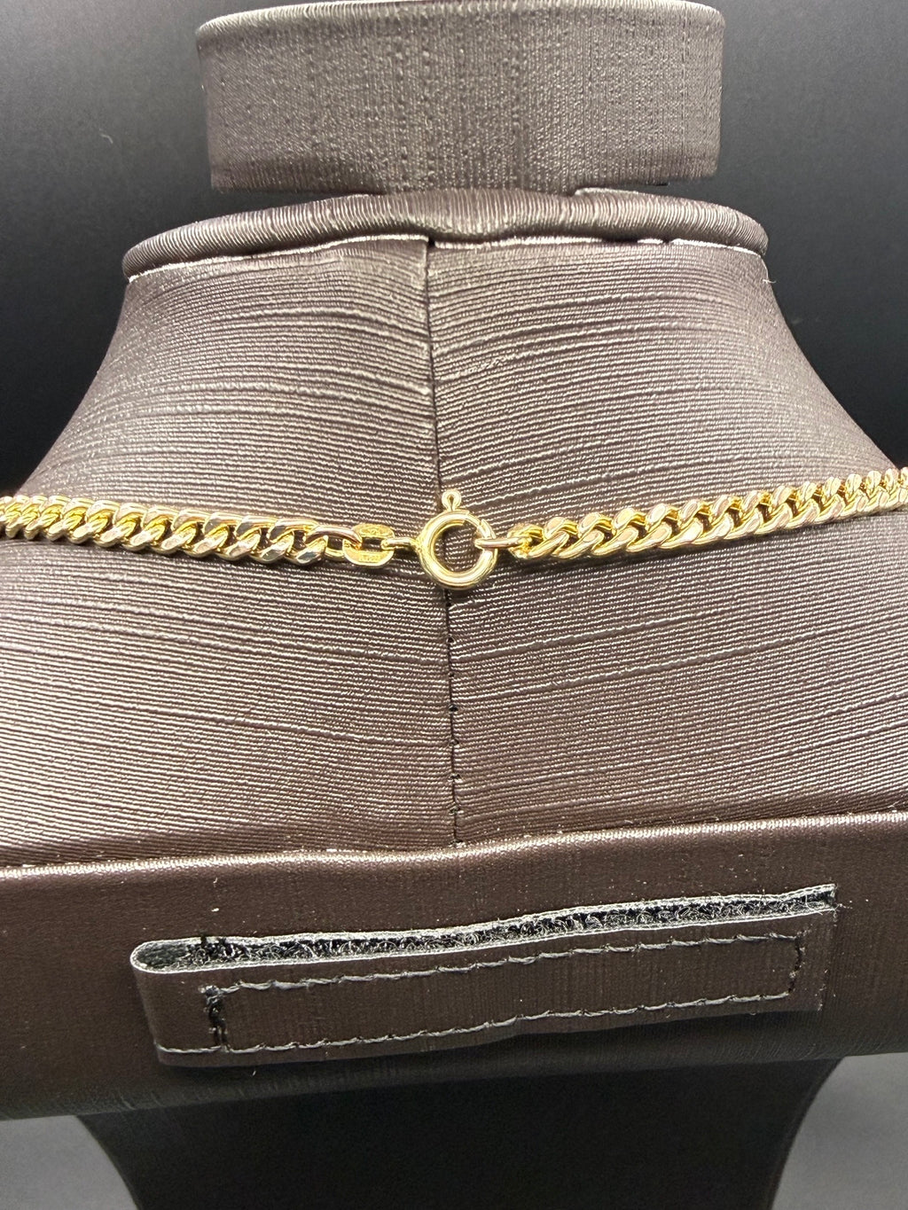 Solid 9ct Yellow Gold Italian Curb Chain Necklace 60cm 19.6g 375