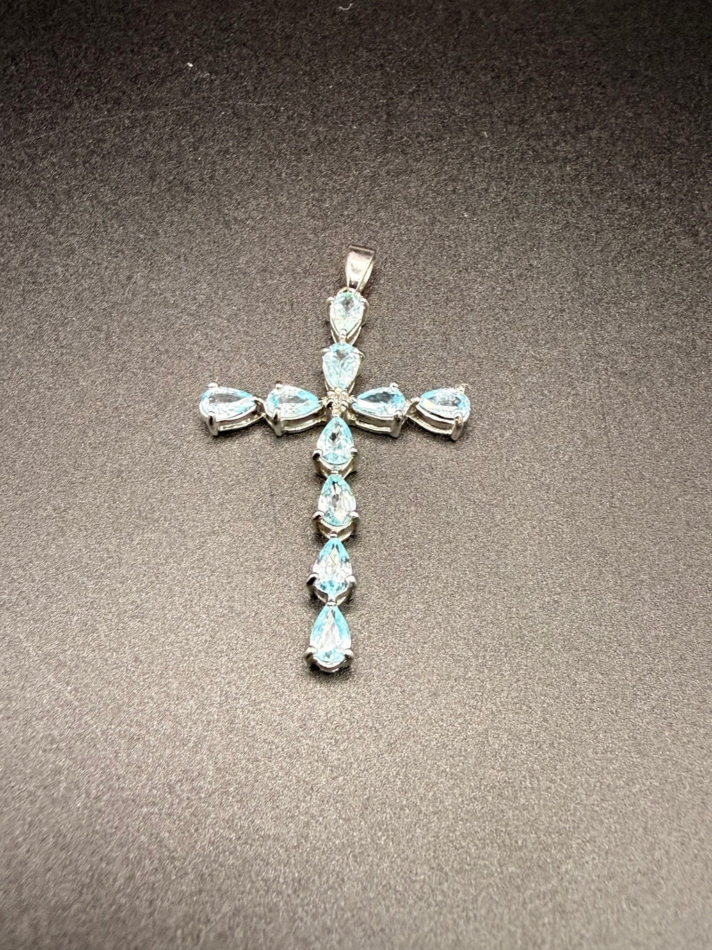 9ct White Gold Blue Topaz Cross Pendant 2.7g Hallmarked