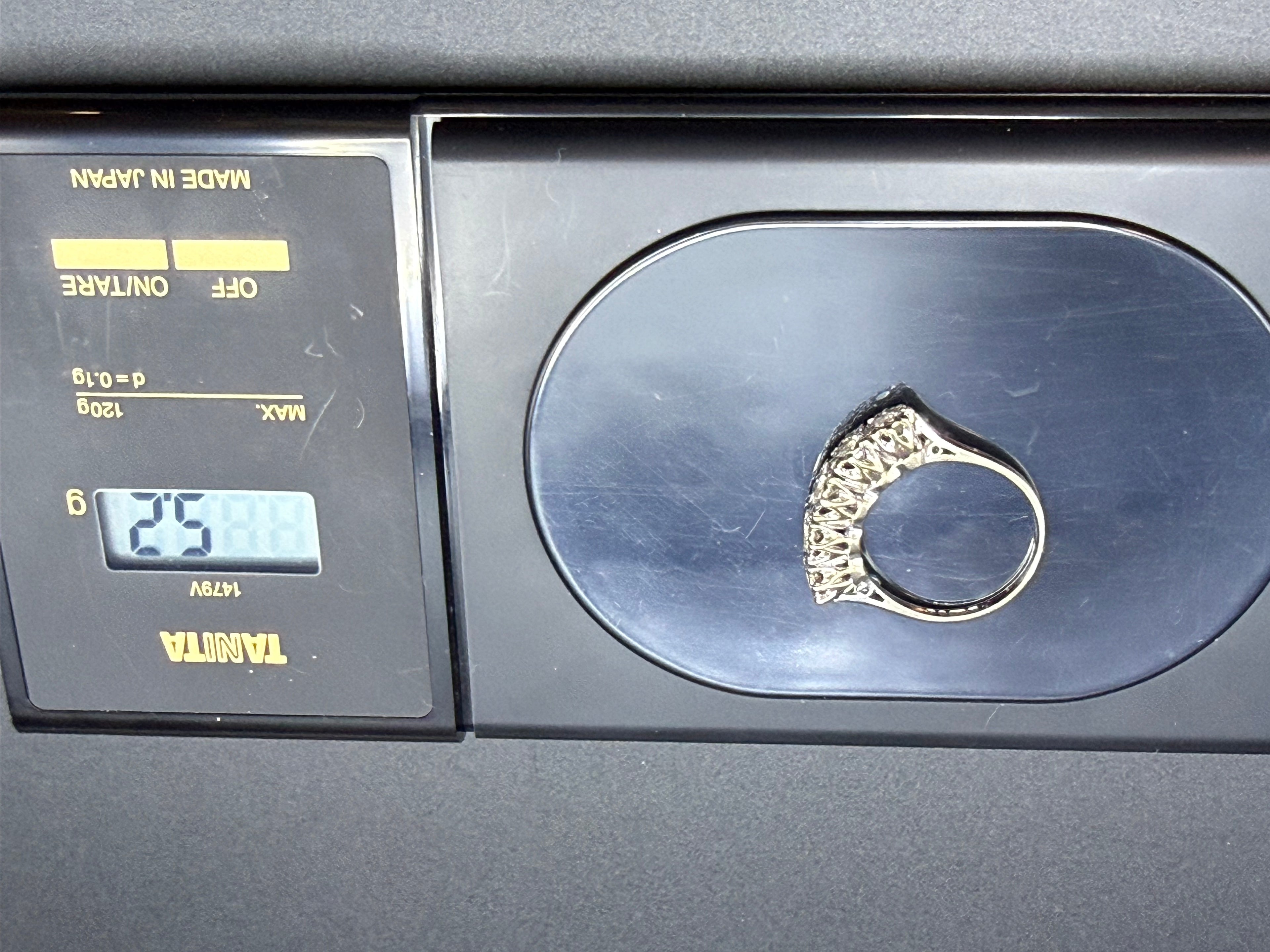 18ct White Gold Five Stone Diamond Ring Size R 1/2 5.2g 750 London