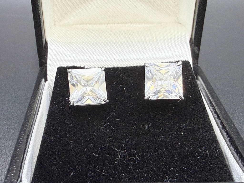 9ct White Gold Cubic Zirconia Princess Cut Stud Earrings Boxed