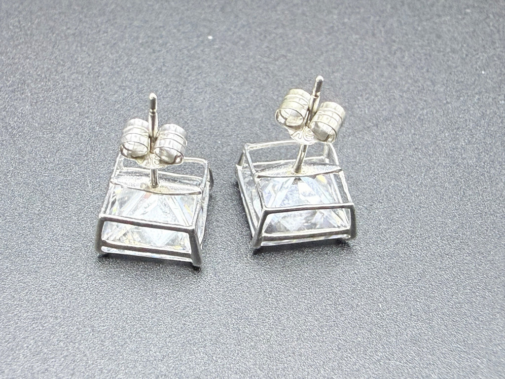 9ct White Gold Cubic Zirconia Princess Cut Stud Earrings Boxed