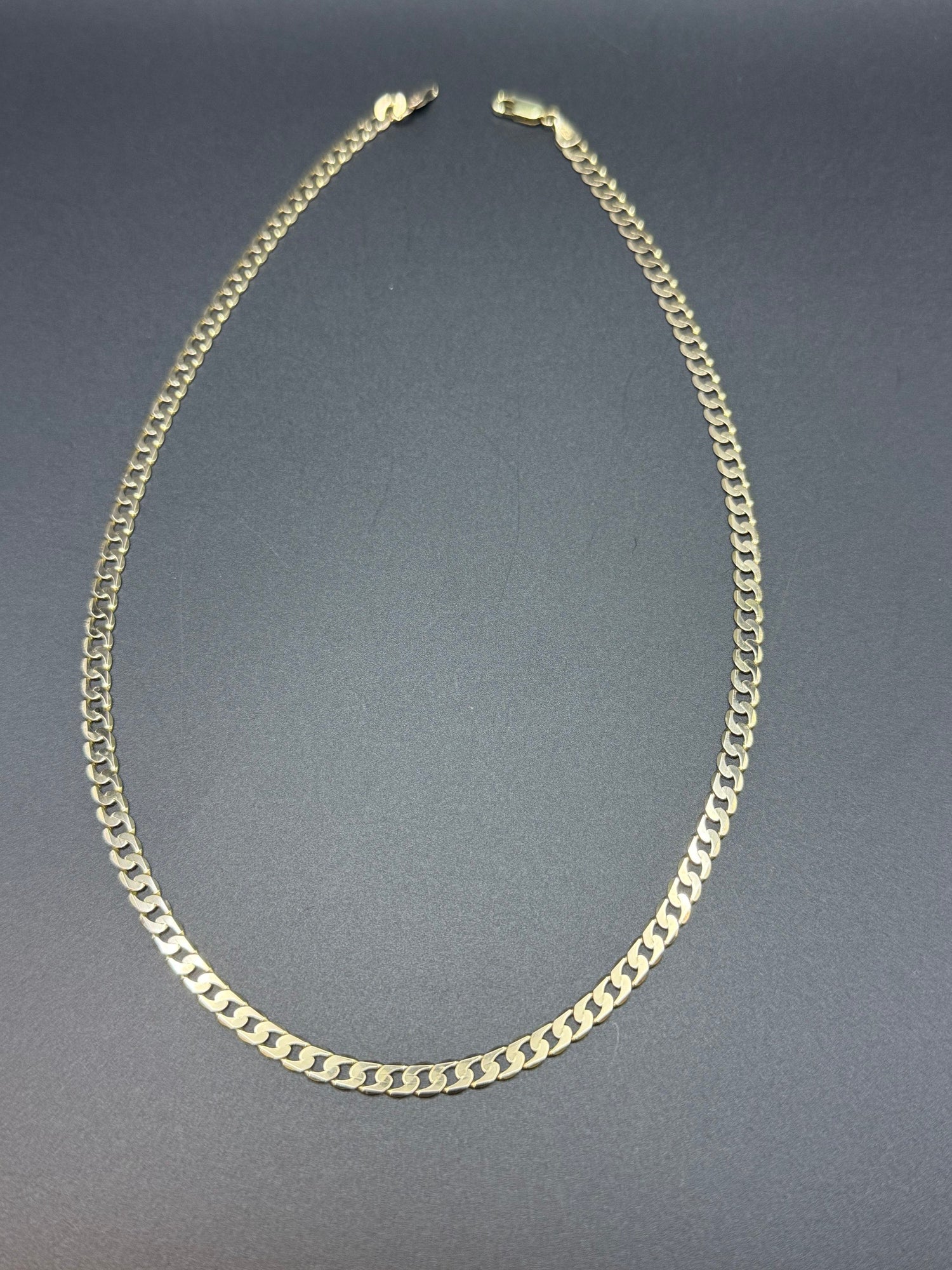 Solid 9ct Yellow Gold Curb Chain Necklace 46cm 10.7g 375 Hallmarked