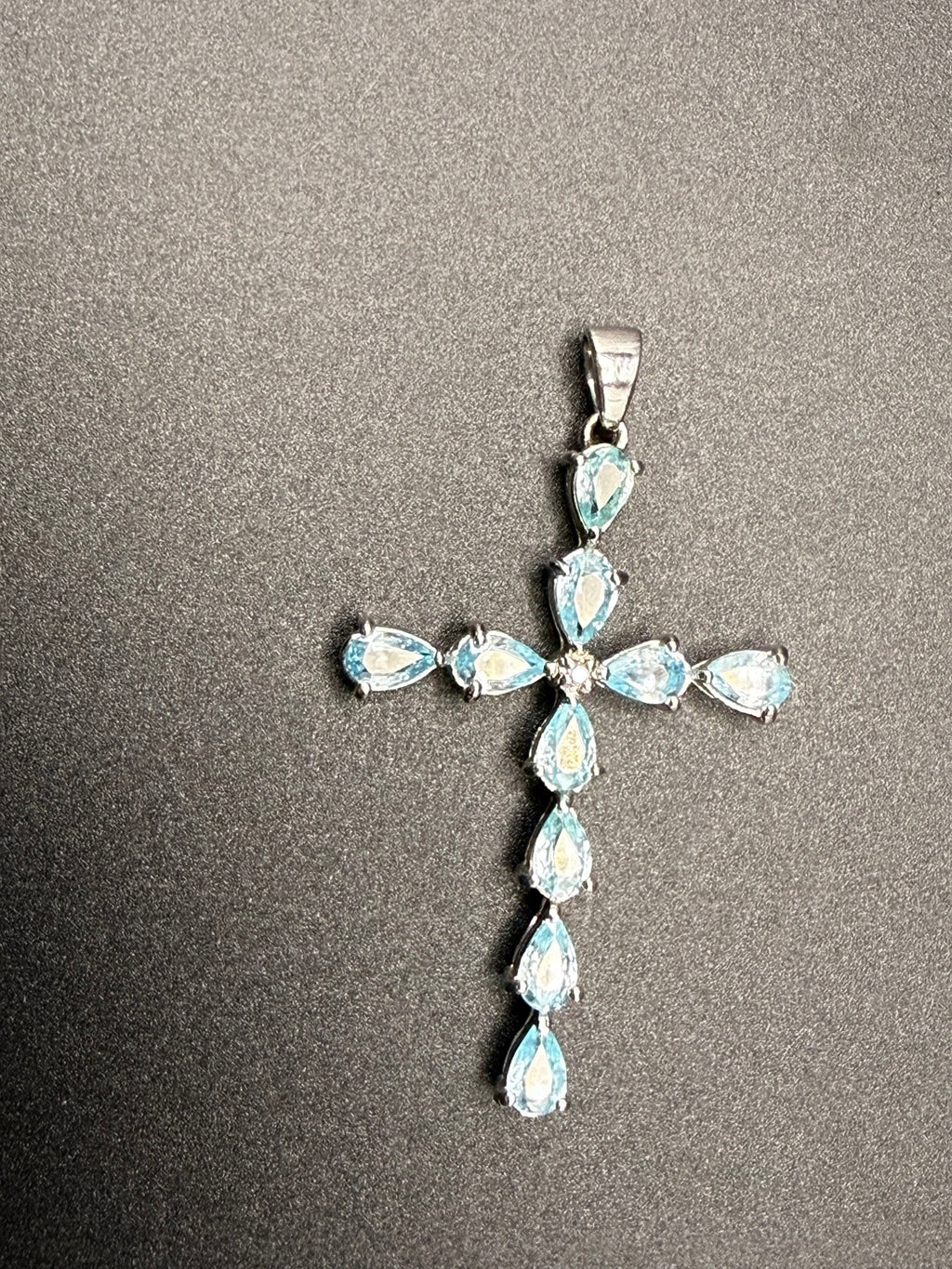 9ct White Gold Blue Topaz Cross Pendant 2.7g Hallmarked
