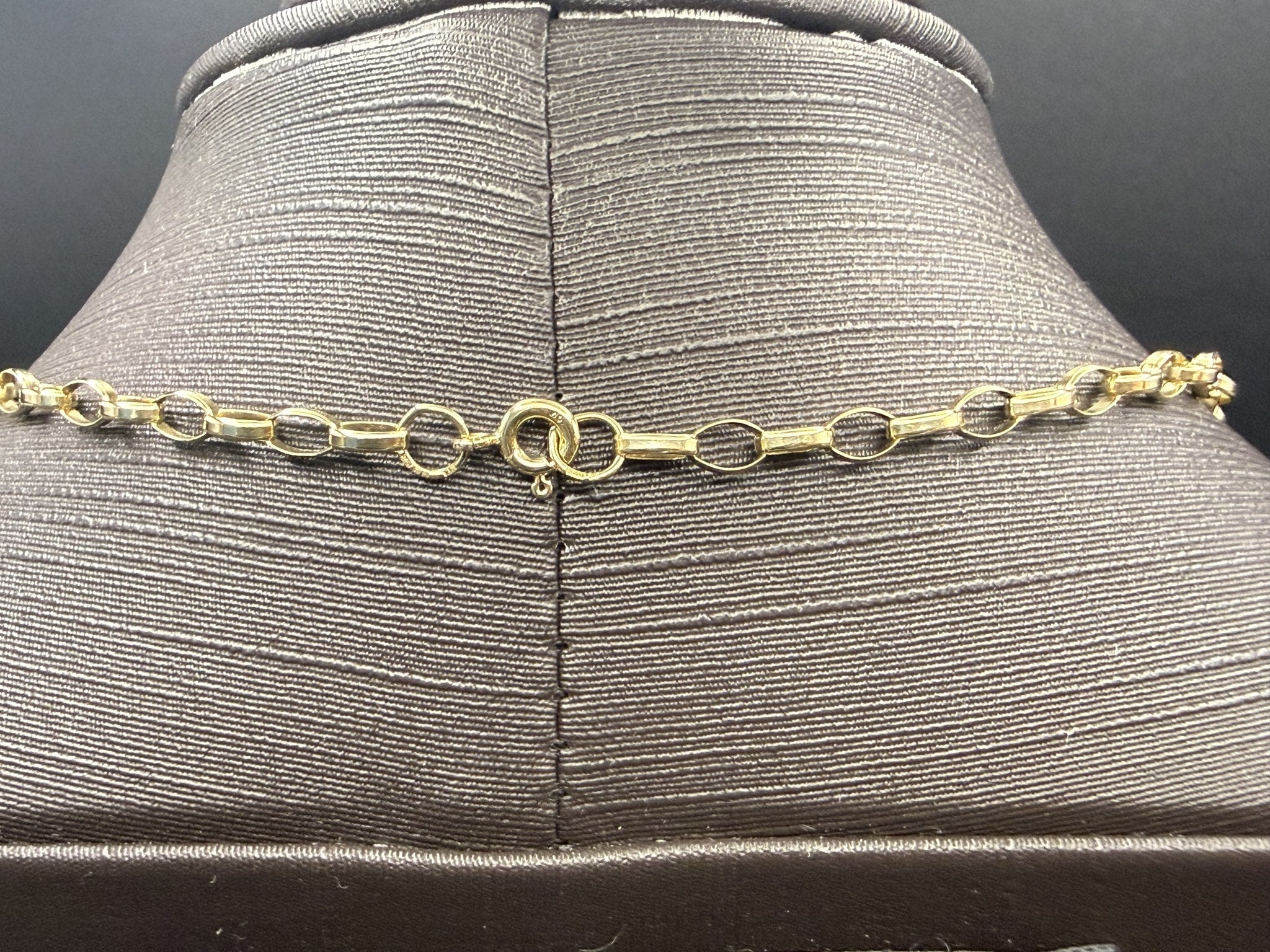 Solid 9ct Gold Belcher Necklace with Hedgehog Charm 52cm 6.3g 375 Sheffield