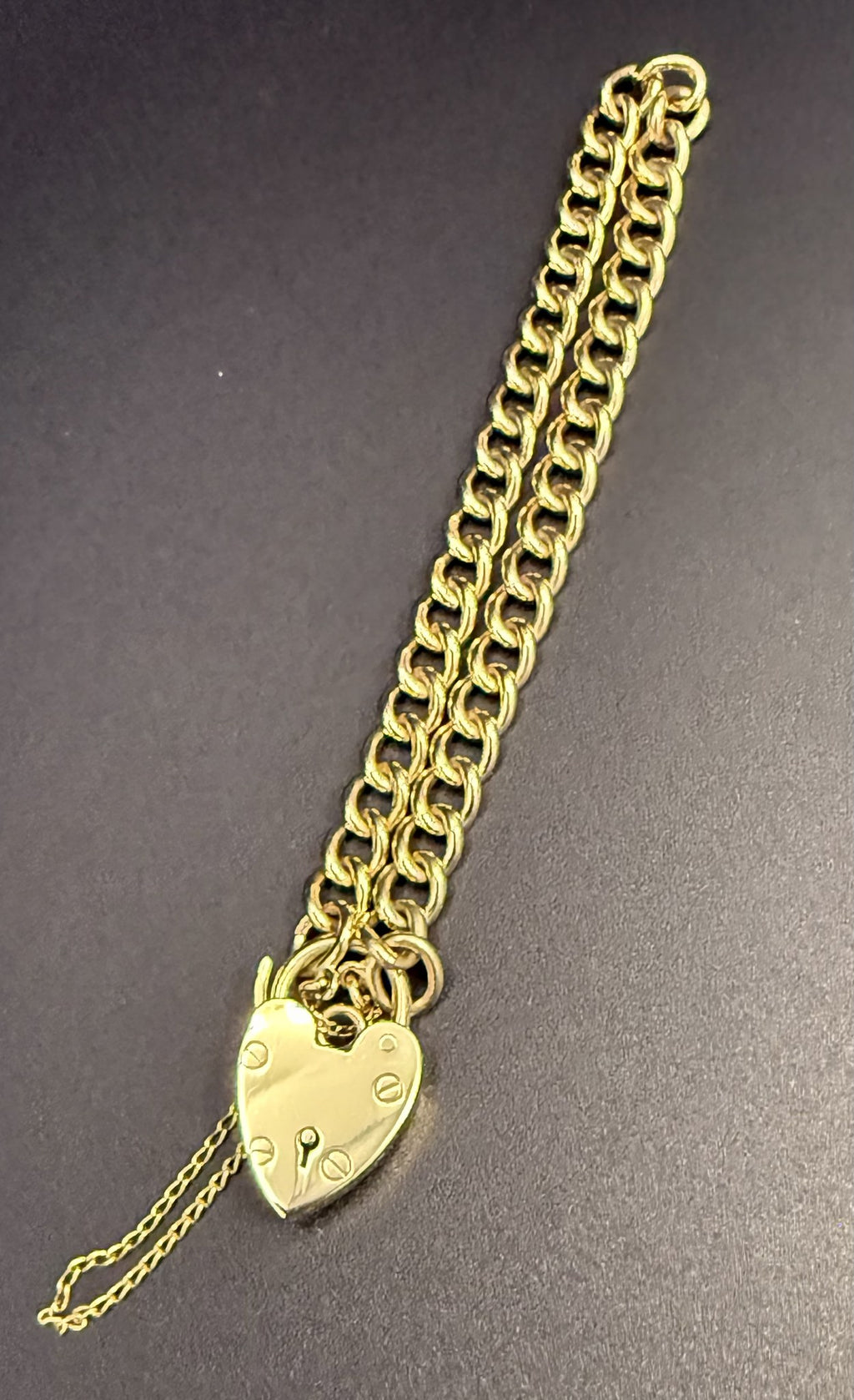 Solid 9ct Gold Curb Bracelet Heart Padlock Clasp 17cm 14.8g 375 Hallmarked