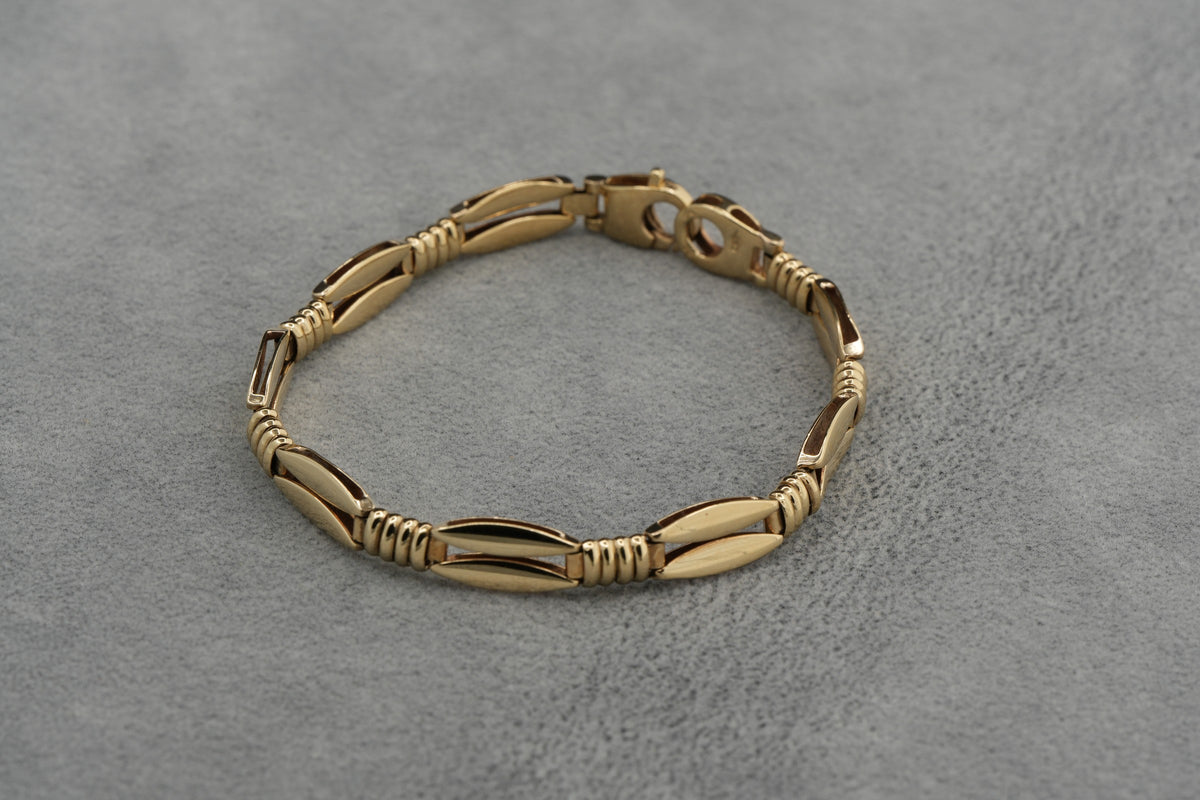 Solid 9ct Gold Coffee Bean Link Bracelet 18.5cm 9.8g 375 Hallmarked Ladies Gift
