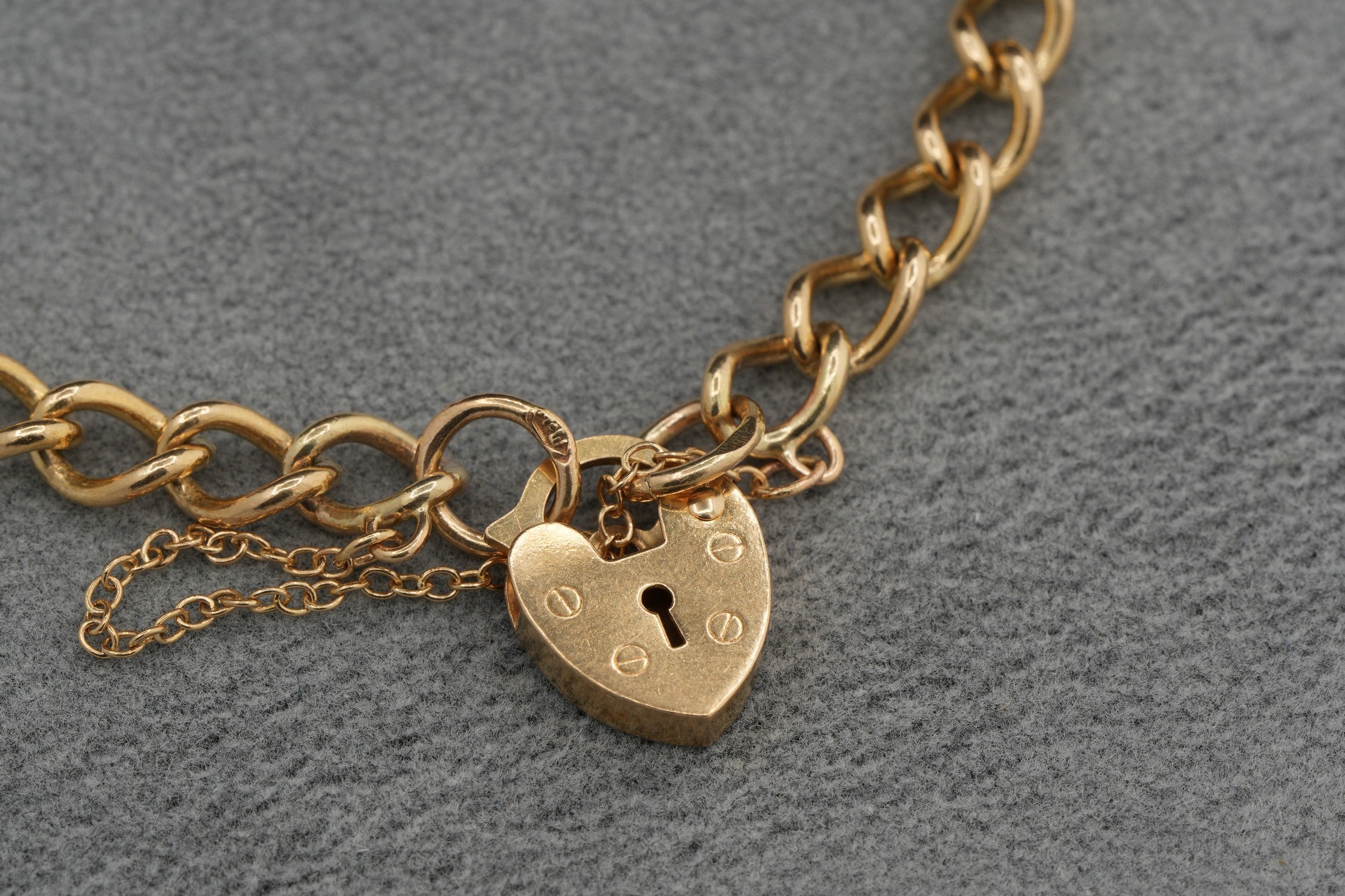 Solid 9ct Gold Flat Link Bracelet Padlock Clasp 18cm 9.5g 375 Hallmarked Ladies