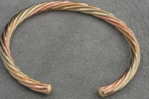 9ct Tricolour Gold Twist Effect Bangle 8.1g 375 Birmingham Hallmarked Ladies