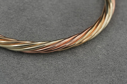 9ct Tricolour Gold Twist Effect Bangle 8.1g 375 Birmingham Hallmarked Ladies