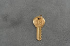 Solid 9ct Gold Key Charm Pendant 5.0g 375 London Leopard Head Hallmarked