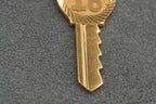 Solid 9ct Gold Key Charm Pendant 5.0g 375 London Leopard Head Hallmarked