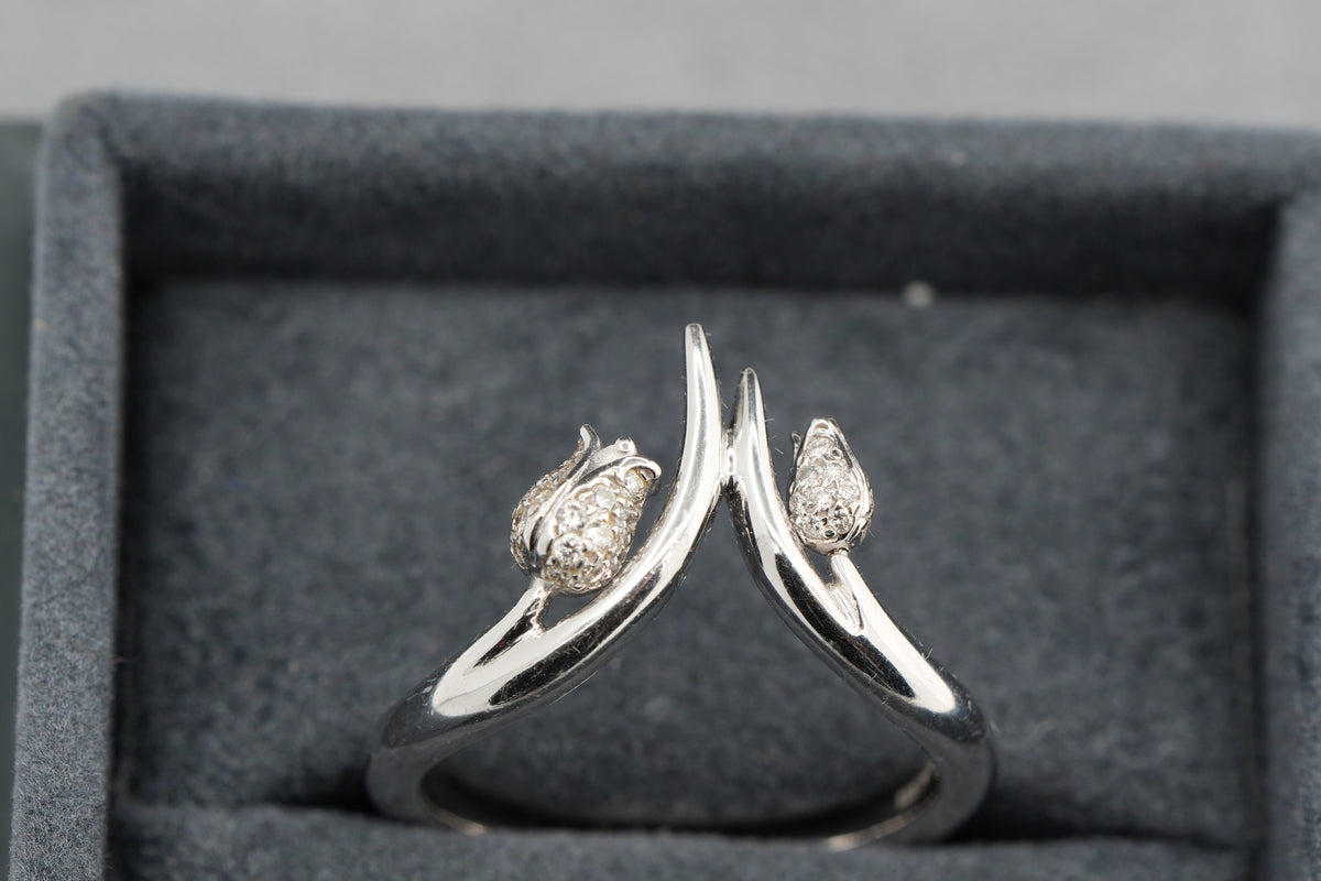 Shaun Leane Maybell 18ct white gold diamond ring