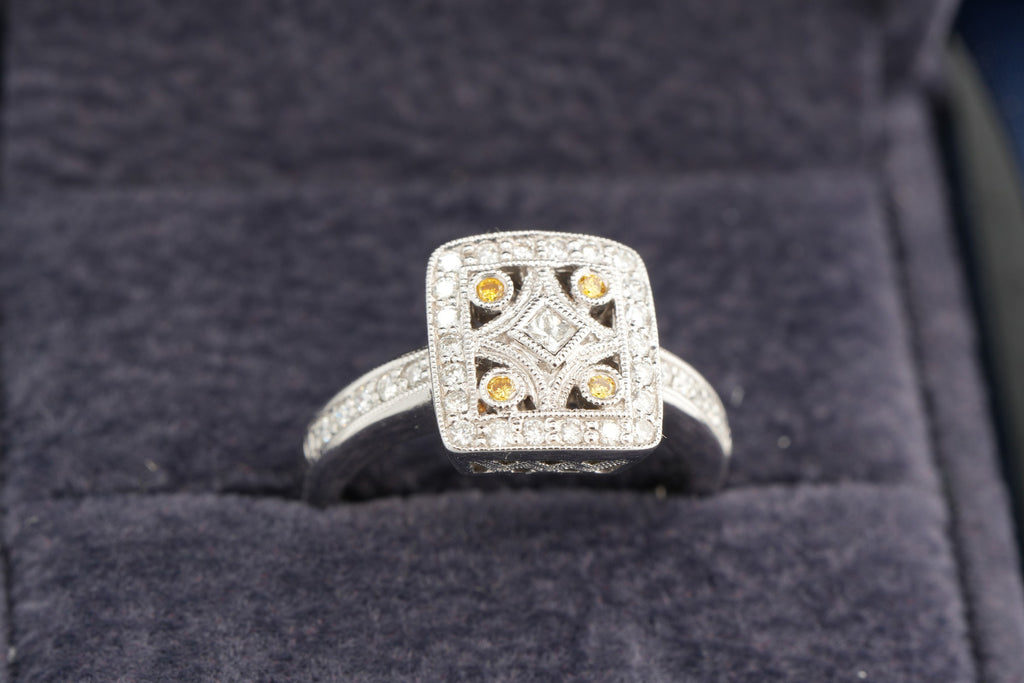 V and Co 18ct white gold Art Deco diamond panel ring, size M and a half