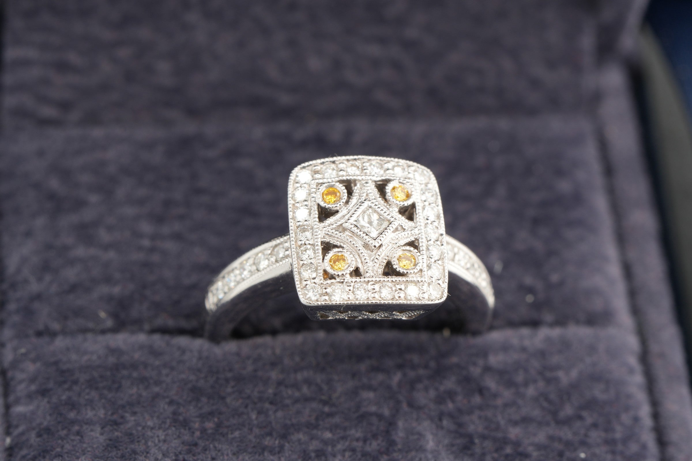 V and Co 18ct white gold Art Deco diamond panel ring, size M and a half