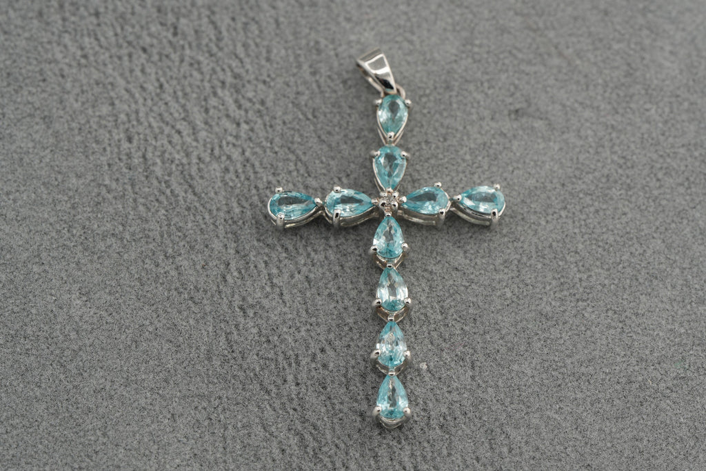 9ct white gold London blue topaz cross pendant