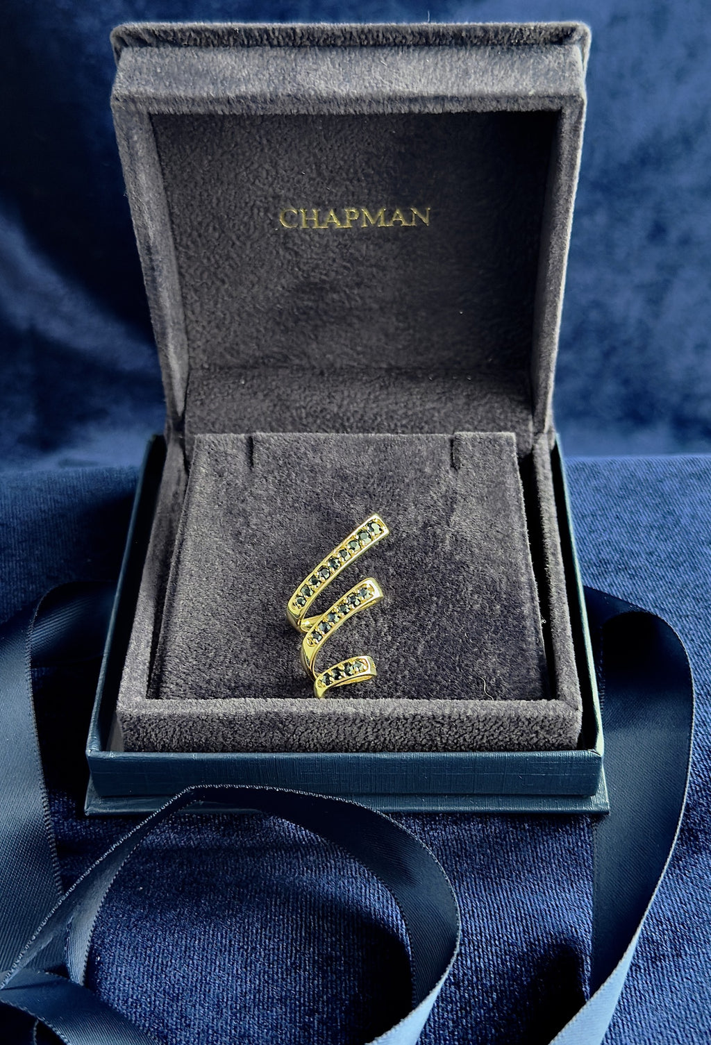 9ct gold spiral scarf slide, dark blue stones, Birmingham hallmarked