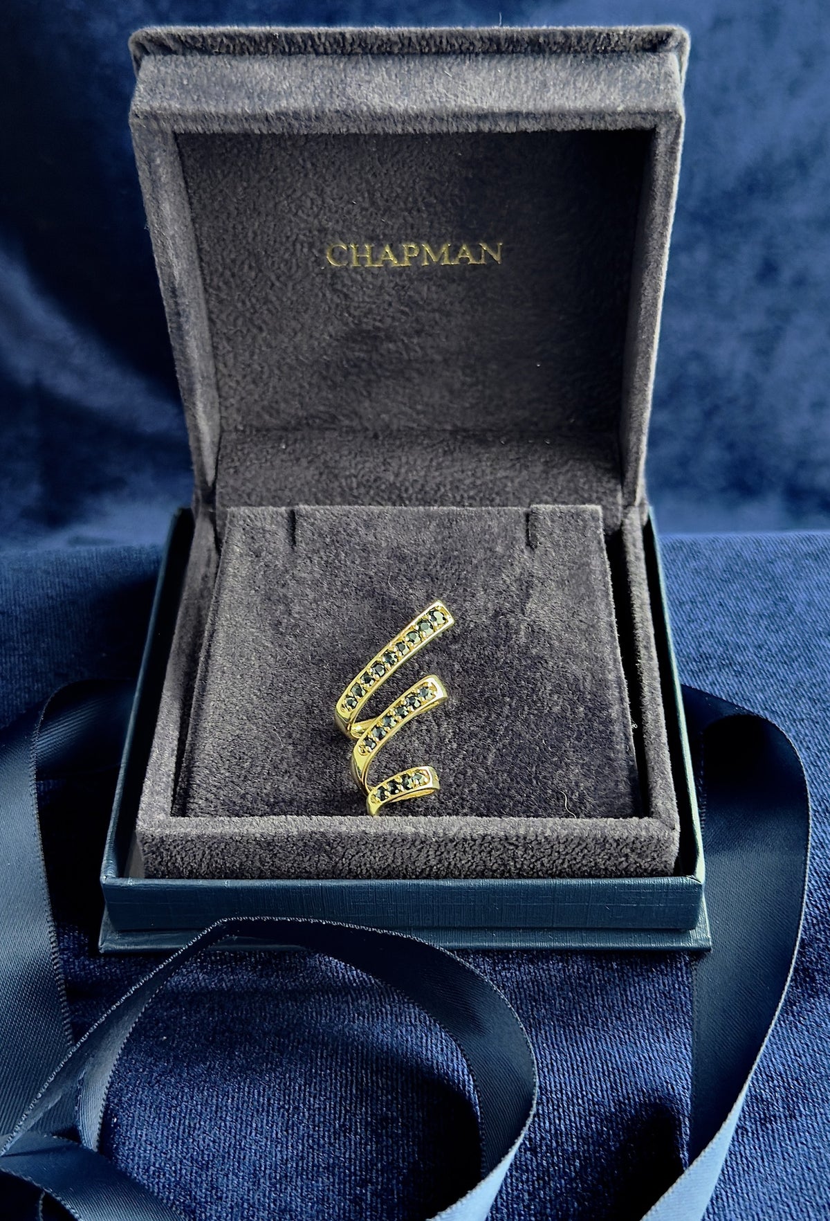 9ct gold spiral scarf slide, dark blue stones, Birmingham hallmarked