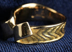 Boodles Sachi 18ct gold cedar grain textured ring, London 1987, signed Sachi