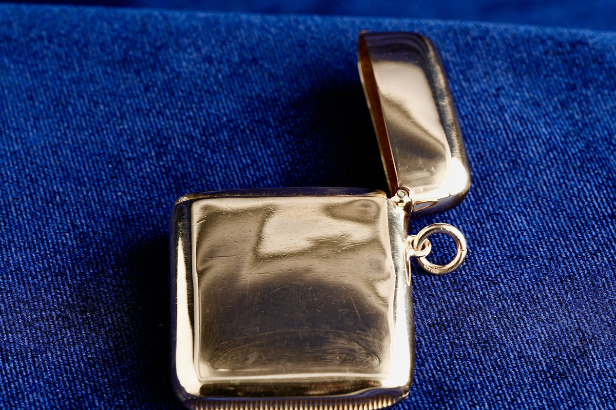 Antique George V solid 9ct gold vesta case, Henry Matthews, Birmingham 1923