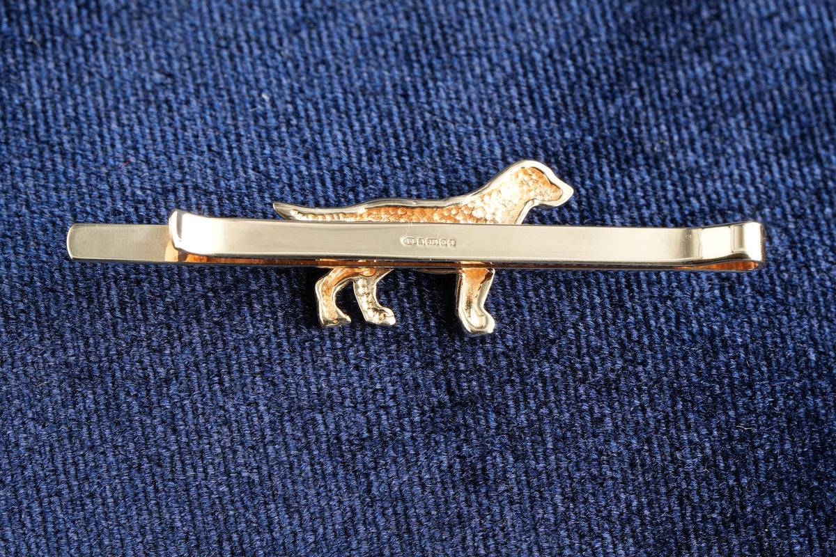 9ct gold dog tie clip, Birmingham hallmarked