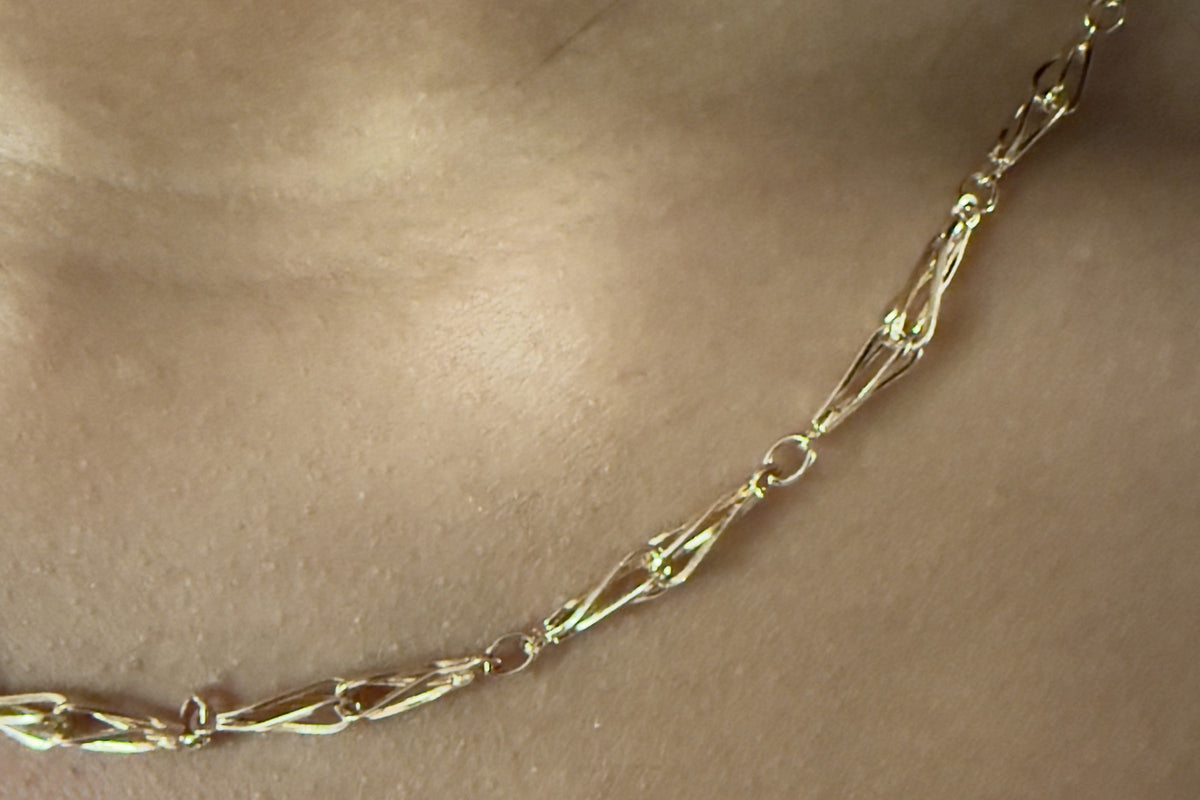 Solid 9ct gold Italian chain necklace, 51 cm, UK hallmarked