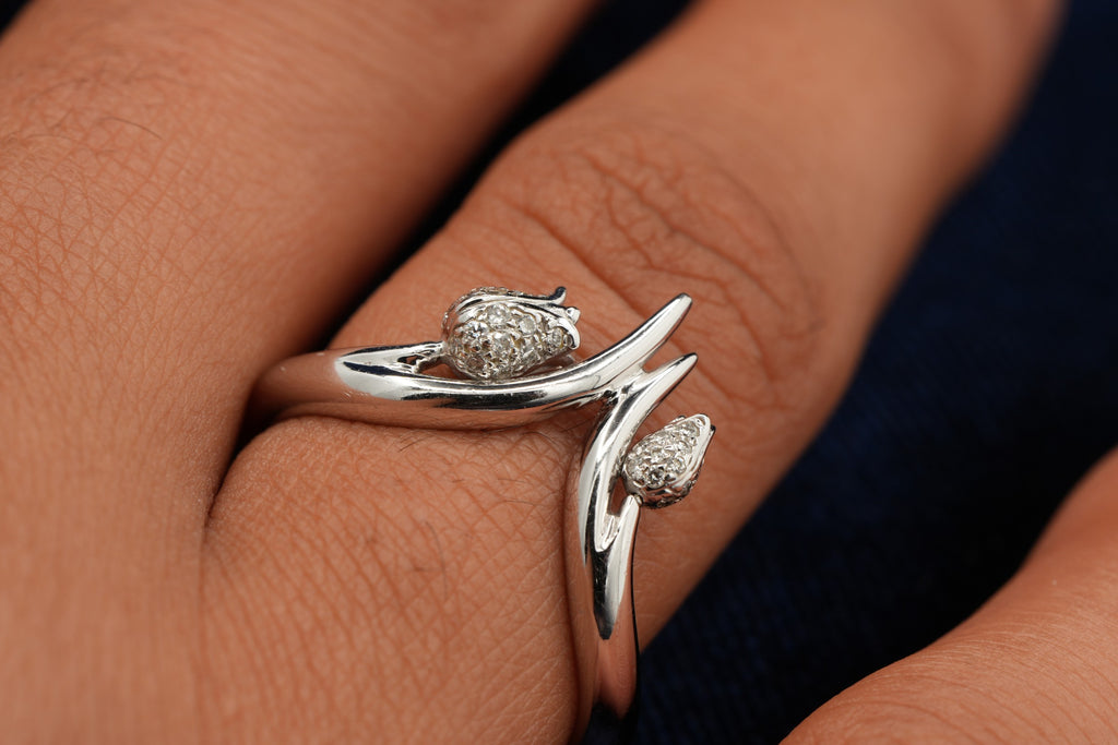 Shaun Leane Maybell 18ct white gold diamond pave ring, London hallmarked, boxed with receipt