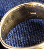 Boodles Sachi 18ct gold cedar grain textured ring, London 1987, signed Sachi