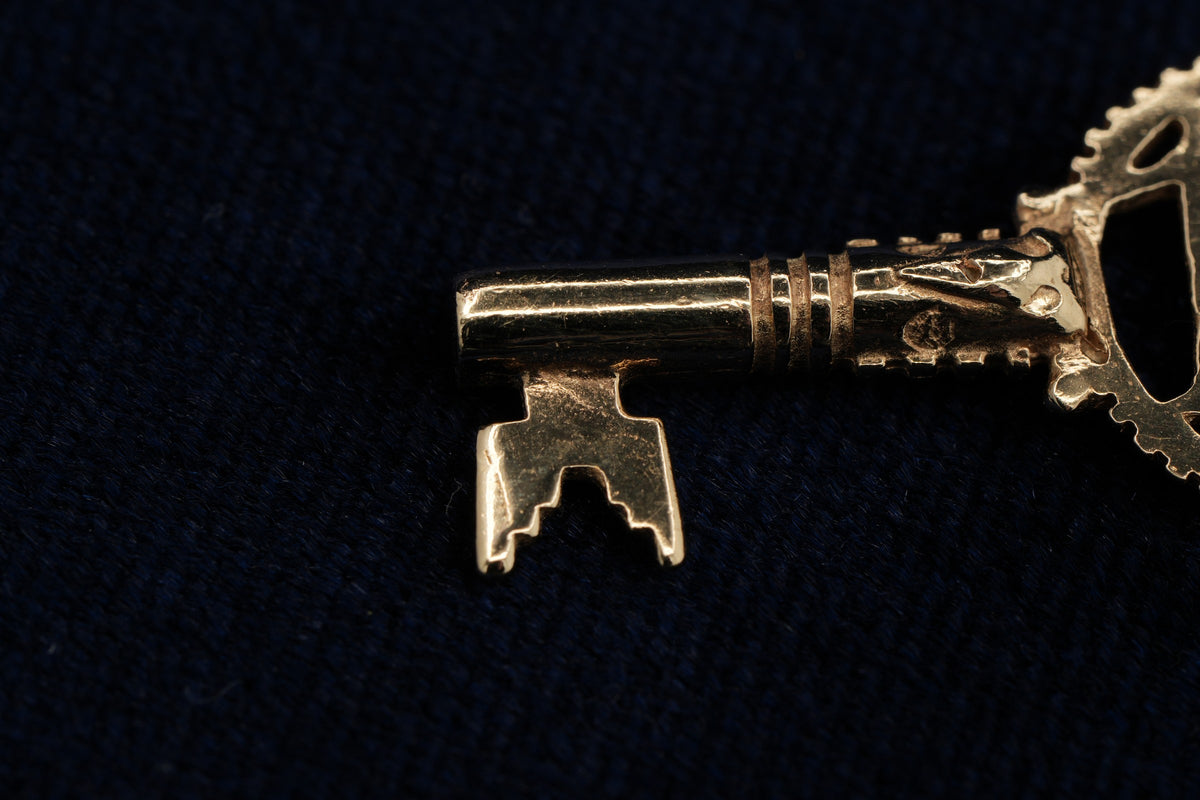Solid 9ct yellow gold 18th birthday key charm, hallmarked